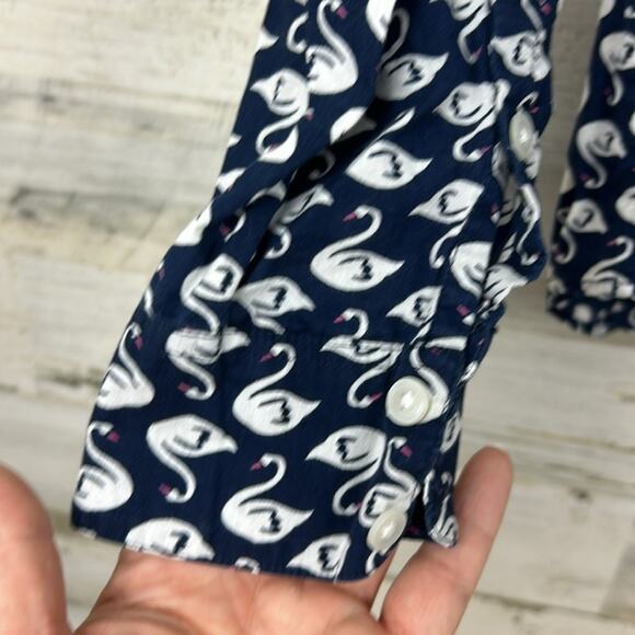 Crown & Ivy Women’s Small Navy Blue Swan Print Long Sleeve Button-Up Blouse - Picture 4 of 7